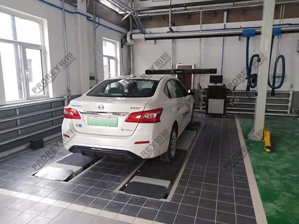 山西東風本田4S店-大同東昇汽車銷售有限公司-四輪定位儀，大剪舉升機特寫